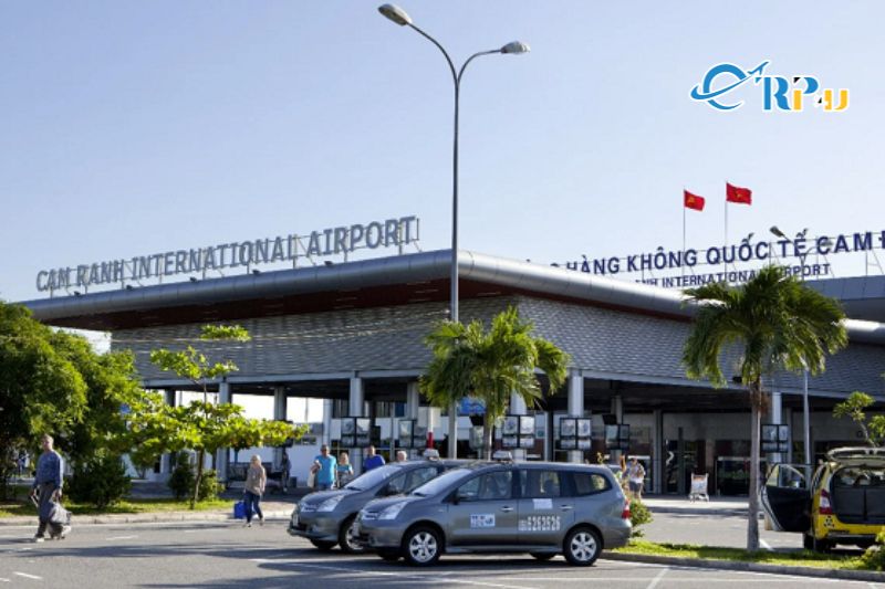 Cảng h&agrave;ng kh&ocirc;ng quốc tế Cam Ranh
