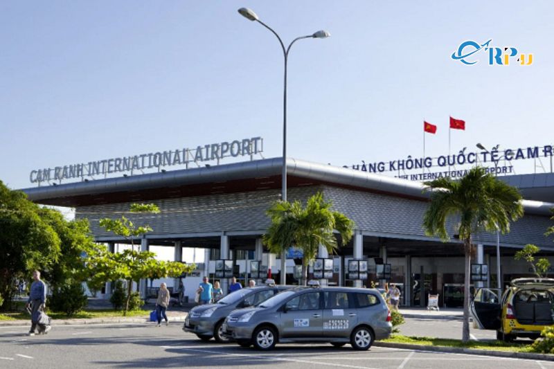 Cảng h&agrave;ng kh&ocirc;ng quốc tế Cam Ranh