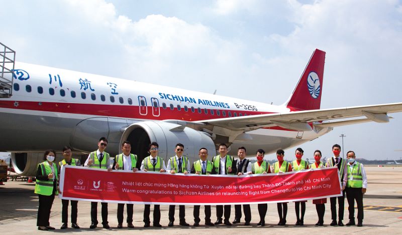 FLYONE th&ocirc;ng b&aacute;o lịch bay v&agrave; b&aacute;n sản phẩm h&atilde;ng Sichuan Airlines (3U)