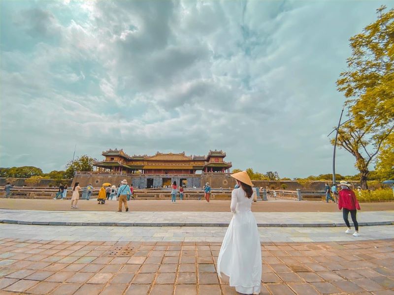 Thời điểm bay đến Huế vắng v&agrave; &iacute;t người nhất