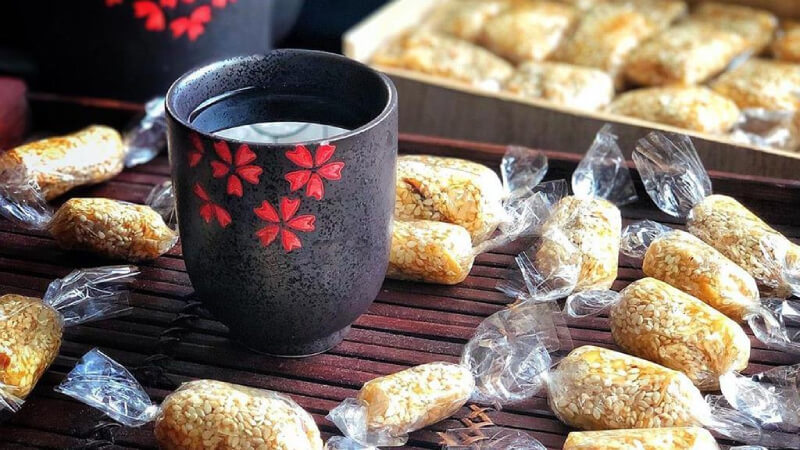Những đặc sản, qu&agrave; tại Huế mang l&ecirc;n được m&aacute;y bay