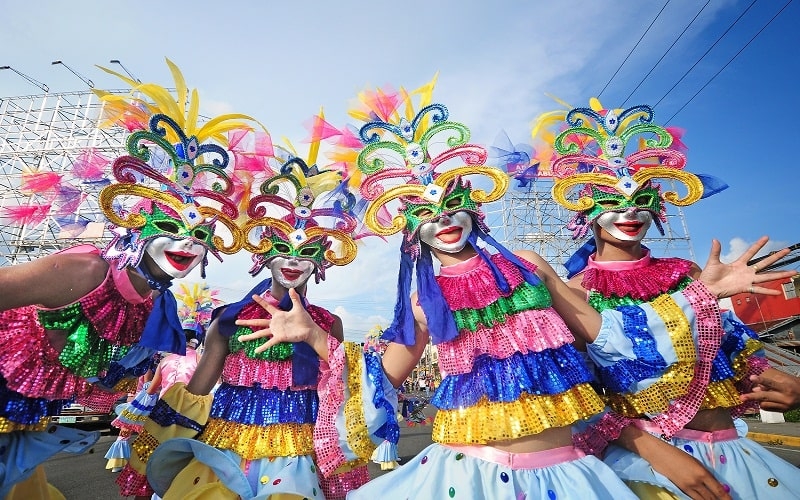 Lễ hội Fetes des Masques - Đắm chìm với những màu sắc ấn tượng Lễ hội Fetes des Masques - Đắm chìm với những màu sắc ấn tượng