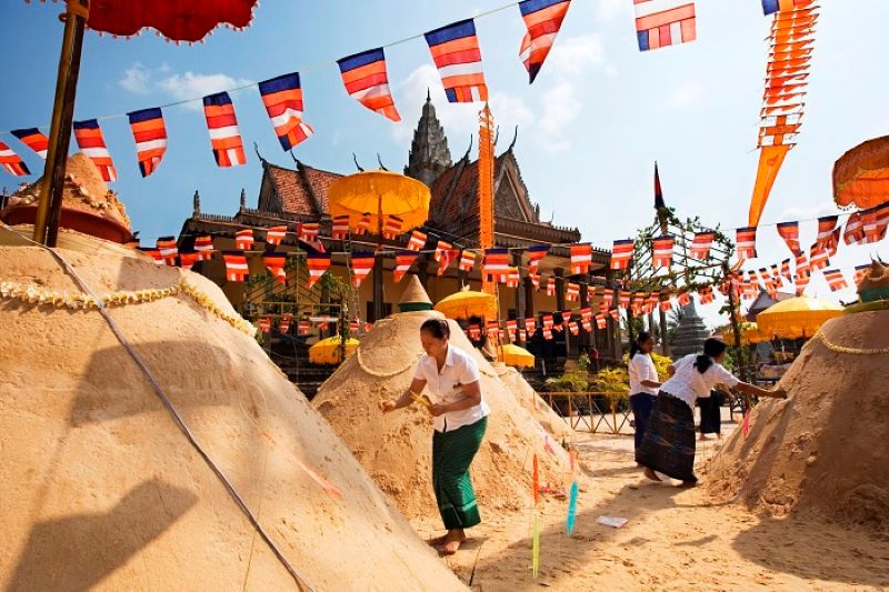 Điểm danh c&aacute;c lễ hội đặc sắc kh&ocirc;ng n&ecirc;n bỏ lỡ khi tới Campuchia