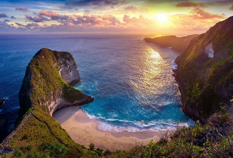 Đảo Nusa Penida với sống lưng khủng long Đảo Nusa Penida với sống lưng khủng long