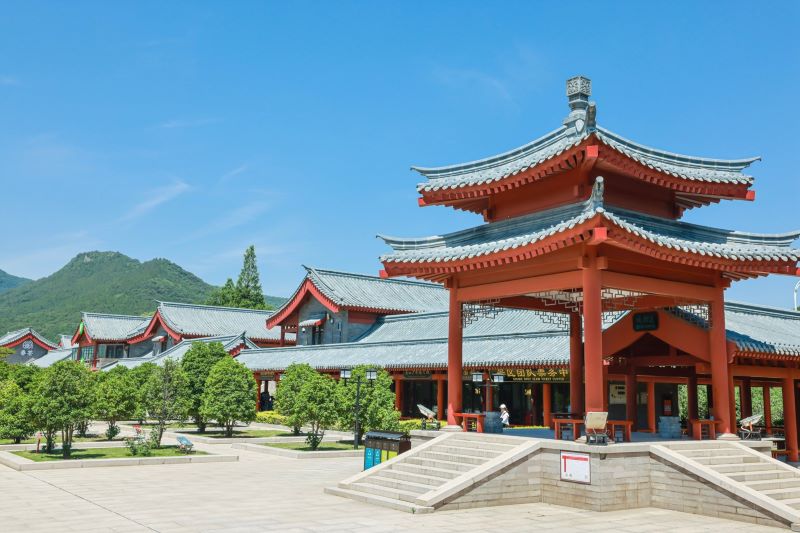 Trịnh Ch&acirc;u c&oacute; nhiều điểm du lịch hấp dẫn