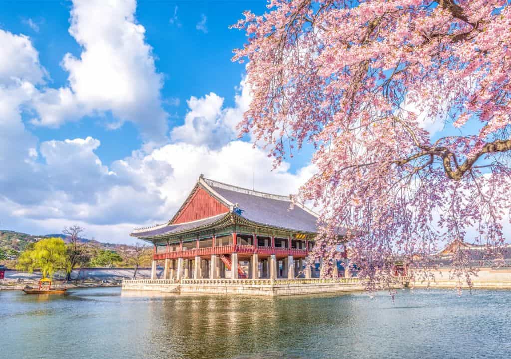 Thời điểm l&yacute; tưởng nhất để thăm quan&nbsp;Gyeongbok