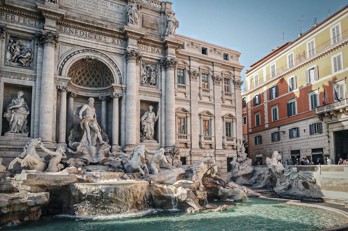 Kiến trúc Đài phun nước Trevi Kiến trúc Đài phun nước Trevi