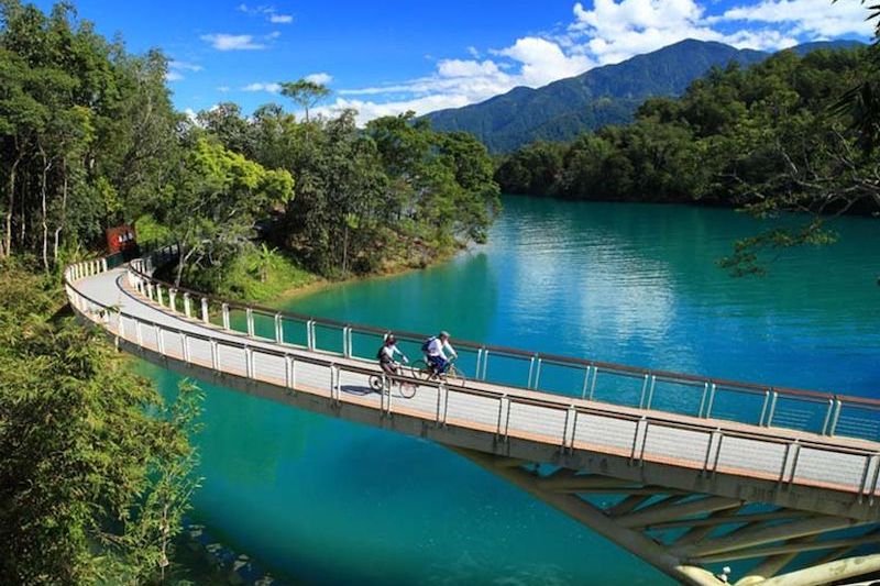 Giới thiệu chung về tour du lịch Đ&agrave;i Trung
