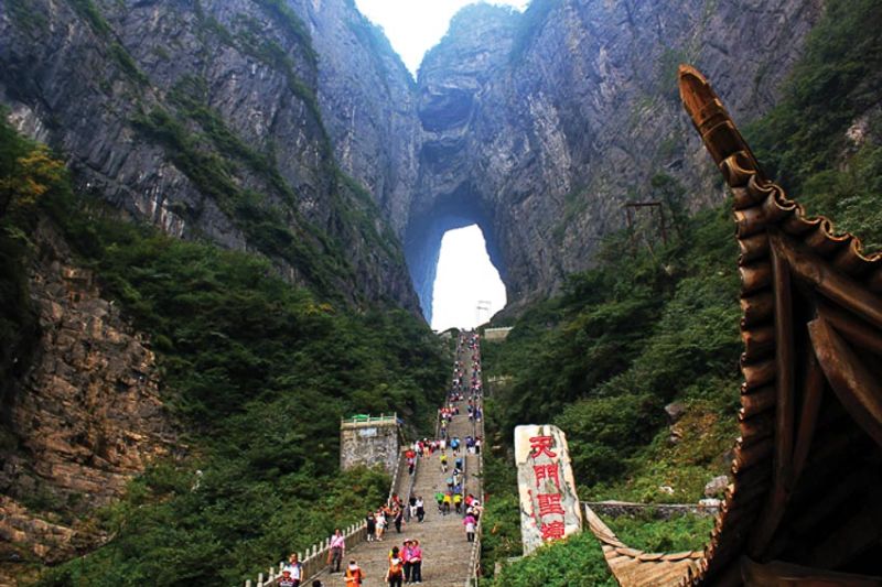 Phương tiện di chuyển đi tour Trương Gia Giới - Phượng Ho&agrave;ng Cổ Trấn