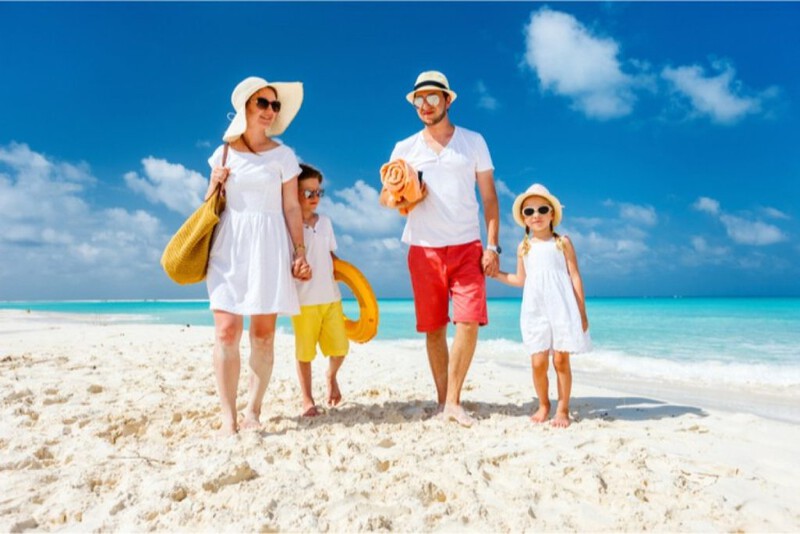 Đừng quên sắm ngay 1 chiếc mũ rộng vành trước chuyến đi Đừng quên sắm ngay 1 chiếc mũ rộng vành trước chuyến đi