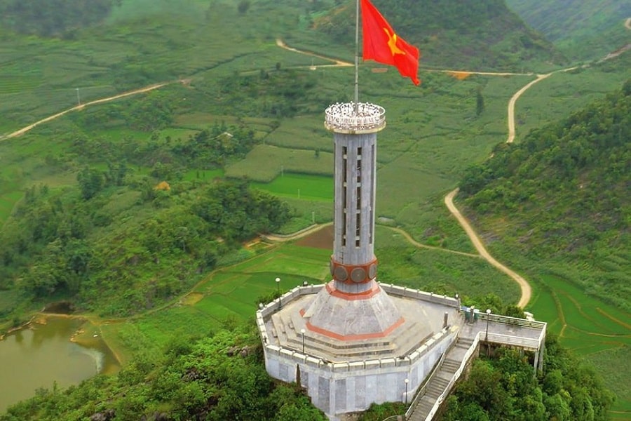 Cột cờ Lũng Cú - Điểm cực Bắc của tổ quốc Cột cờ Lũng Cú - Điểm cực Bắc của tổ quốc