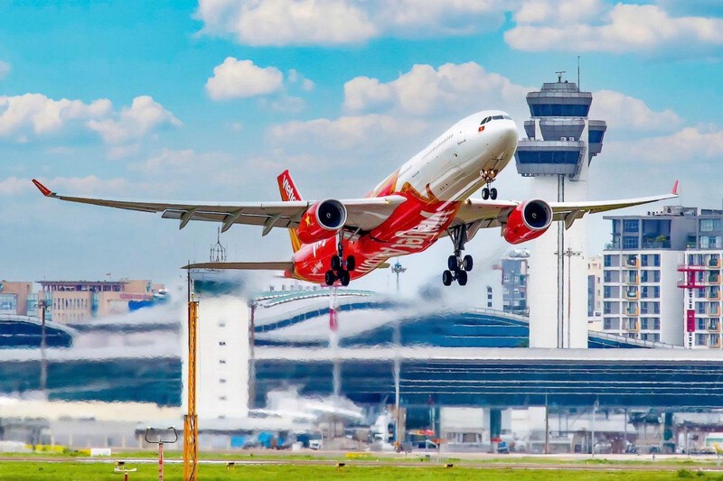 Cập nhật chương tr&igrave;nh khuyến m&atilde;i gi&aacute; v&eacute; li&ecirc;n tục để "săn v&eacute; rẻ"