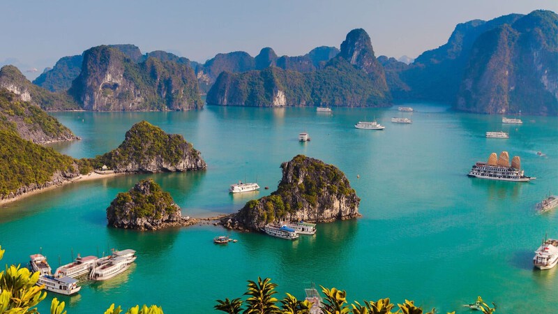 Du lịch Hạ Long - Kh&aacute;m ph&aacute; vẻ đẹp h&ugrave;ng vĩ