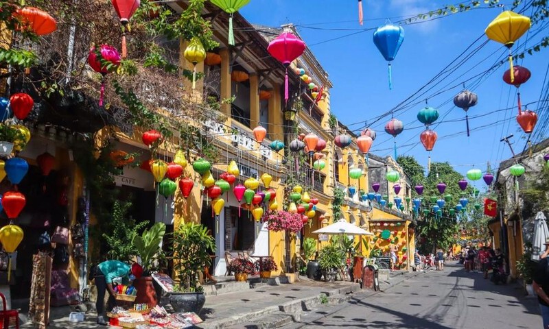 H&ograve;a m&igrave;nh v&agrave;o những n&eacute;t văn h&oacute;a cổ k&iacute;nh tại Hội An