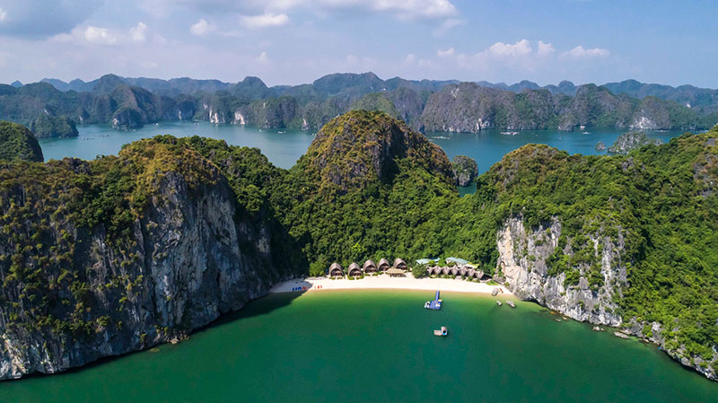Bãi biển Cát Bà Bãi biển Cát Bà