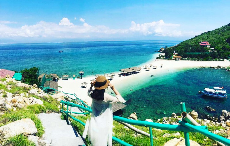 Tận hưởng những trải nghiệm lý thú tại bãi biển Nha Trang Tận hưởng những trải nghiệm lý thú tại bãi biển Nha Trang