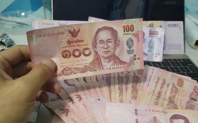 Hãy đổi trước tiền mặt Thái Lan trước khi mang đi Hãy đổi trước tiền mặt Thái Lan trước khi mang đi