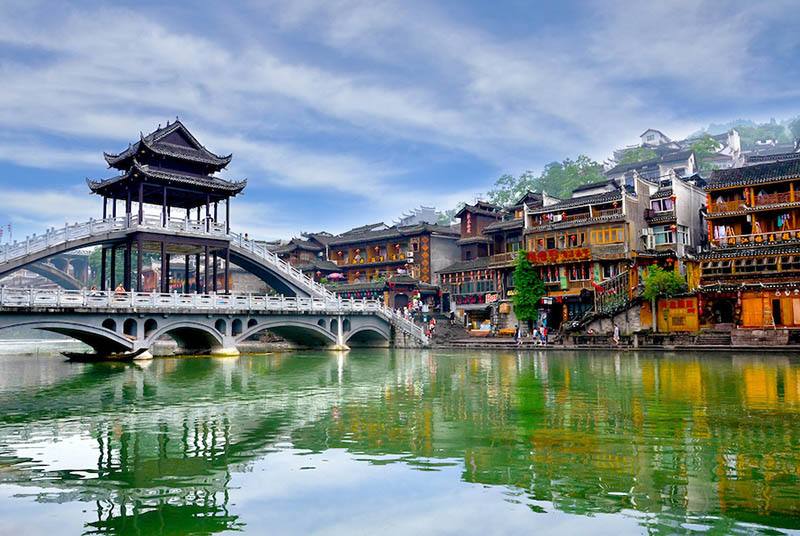 Tour Trung Quốc 3N2Đ: Hà Khẩu - Bình Biên - Kiến Thủy - Mông Tự Tour Trung Quốc 3N2Đ: Hà Khẩu - Bình Biên - Kiến Thủy - Mông Tự