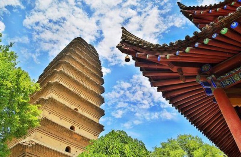 Th&aacute;p Tiểu Nhạn