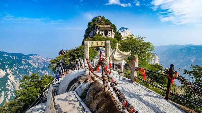 N&uacute;i Hoa Sơn, Trung Quốc