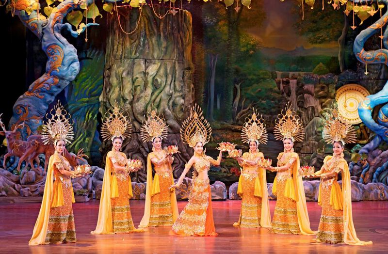 Sân khấu hiện đại của Alcazar Show Sân khấu hiện đại của Alcazar Show