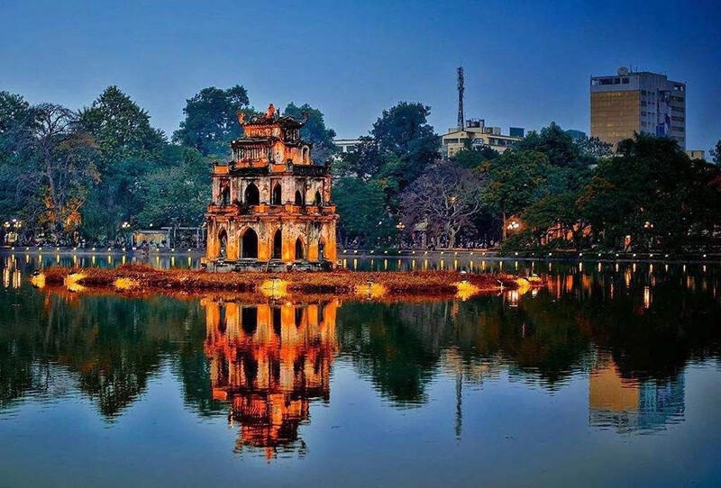 Lưu tr&uacute; quanh Hồ Ho&agrave;n Kiếm rất tiện di chuyển cho du kh&aacute;ch