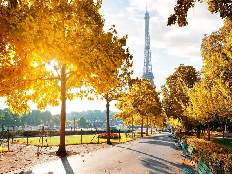 Paris m&ugrave;a thu