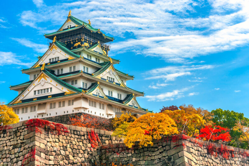 L&acirc;u đ&agrave;i Osaka m&ugrave;a thu