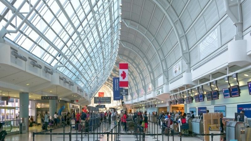 S&acirc;n bay tại Toronto
