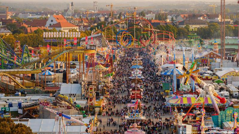 Lễ hội bia Oktoberfest s&ocirc;i động
