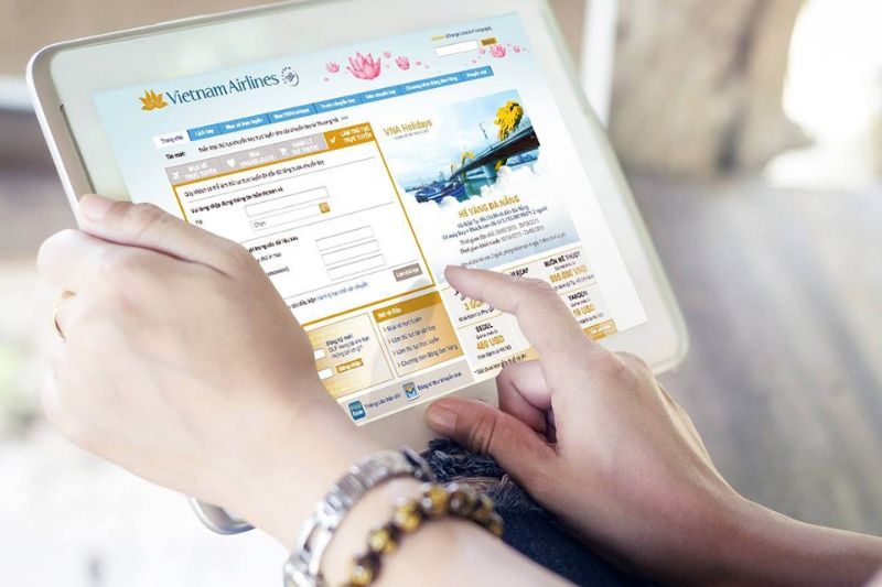 Li&ecirc;n hệ Hotline để được hỗ trợ tra cứu