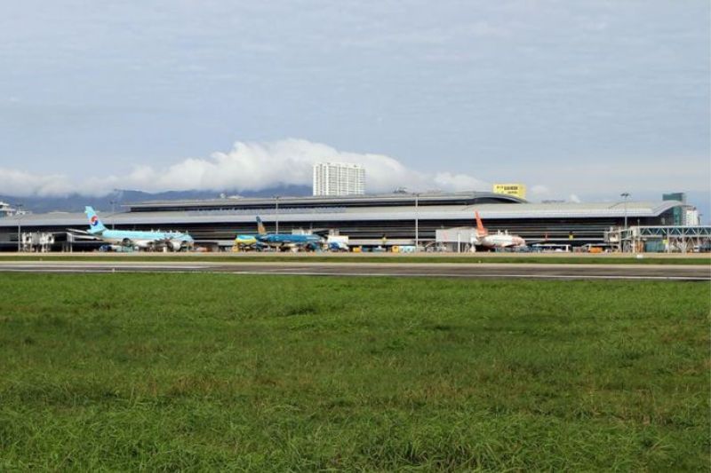 Từ Hội An ra sân bay Đà Nẵng khoảng 30km Từ Hội An ra sân bay Đà Nẵng khoảng 30km