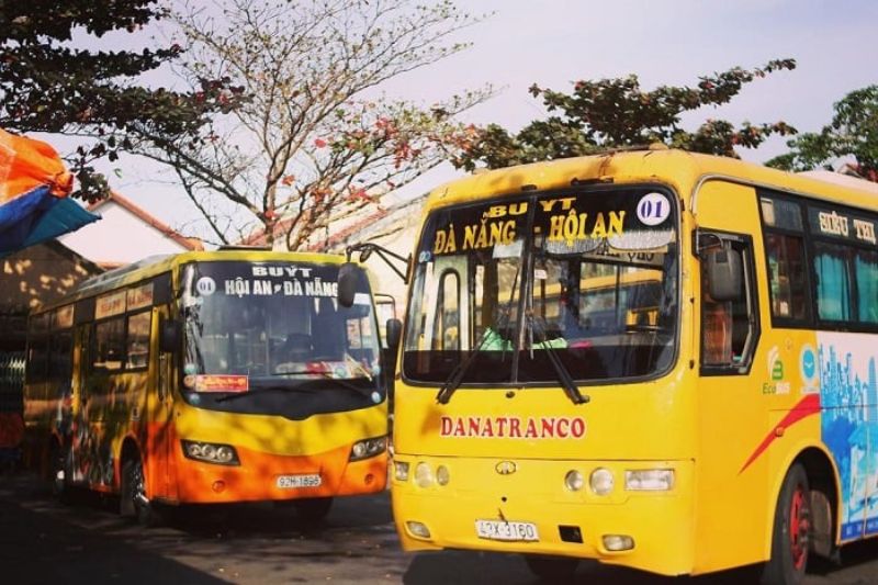 Di chuyển bằng xe khách Di chuyển bằng xe khách
