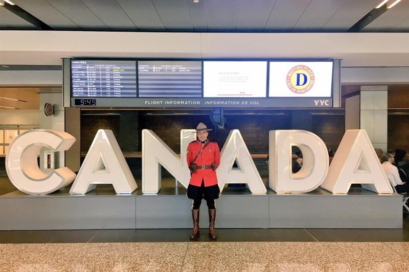 Đặt v&eacute; m&aacute;y bay đi Canada gi&aacute; tốt tại Vnbuy