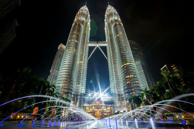 T&ograve;a th&aacute;p đ&ocirc;i Petronas Twin Towers