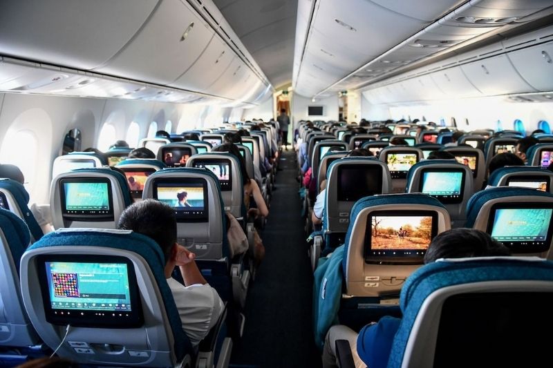 Vietnam Airlines - Dịch vụ đầy đủ, bay thẳng Vietnam Airlines - Dịch vụ đầy đủ, bay thẳng