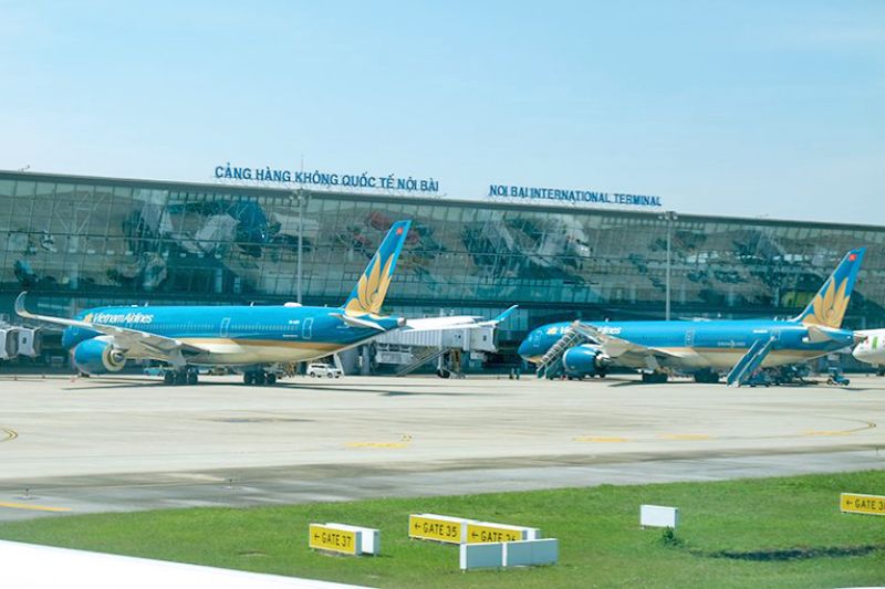 Thời điểm đặt v&eacute; m&aacute;y bay đi H&agrave; Nội gi&aacute; tốt