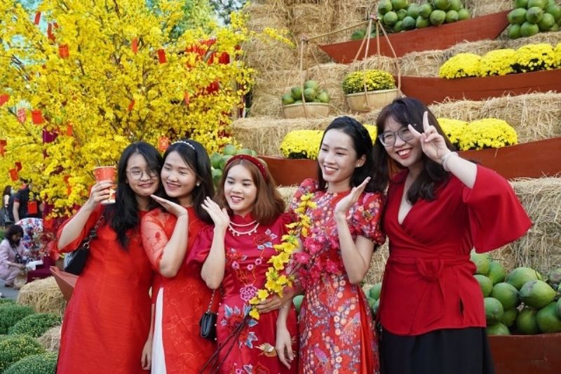 Du xuân đầu năm cũng là khoảnh khắc gắn kết với người thân, bạn bè Du xuân đầu năm cũng là khoảnh khắc gắn kết với người thân, bạn bè