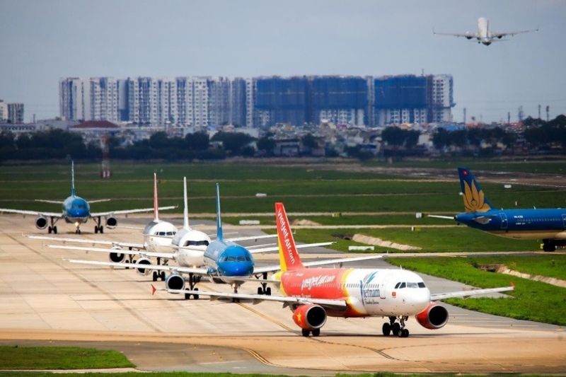 Chi ph&iacute; khai th&aacute;c chuyến bay ng&agrave;y c&agrave;ng cao