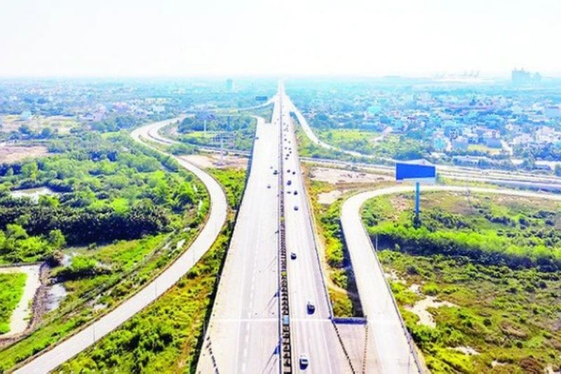 Di chuyển dọc theo quốc lộ 1A để đến Hà Tĩnh Di chuyển dọc theo quốc lộ 1A để đến Hà Tĩnh
