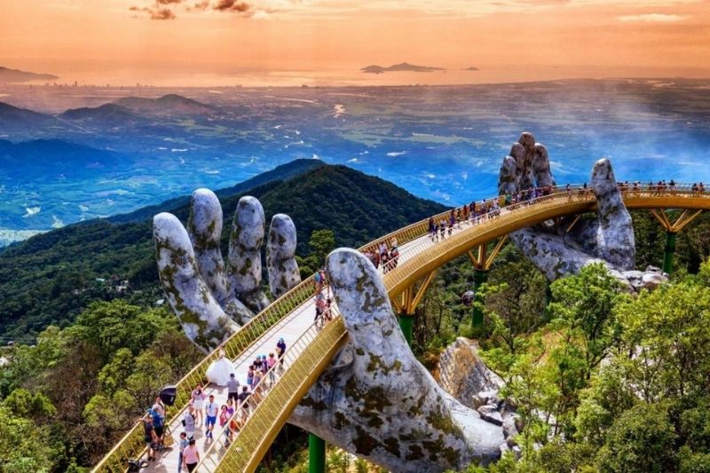 Cầu Vàng tại Bà Nà Hills Cầu Vàng tại Bà Nà Hills