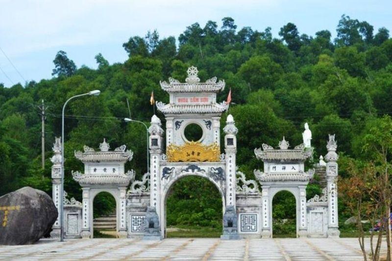 Chùa Cầm Sơn Chùa Cầm Sơn