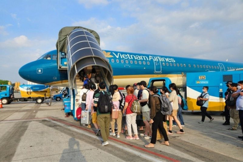 Quy định v&eacute; m&aacute;y bay đo&agrave;n của Vietnam Airlines