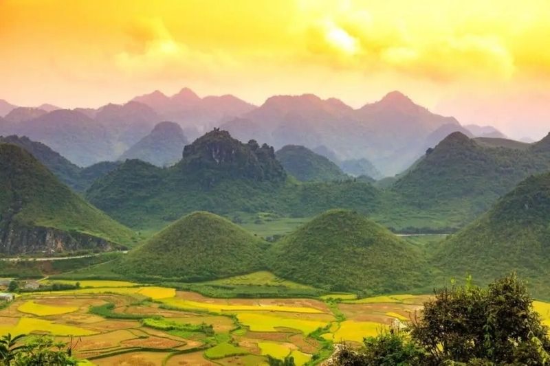Cổng trời Quản Bạ & Núi Đôi Cổng trời Quản Bạ & Núi Đôi