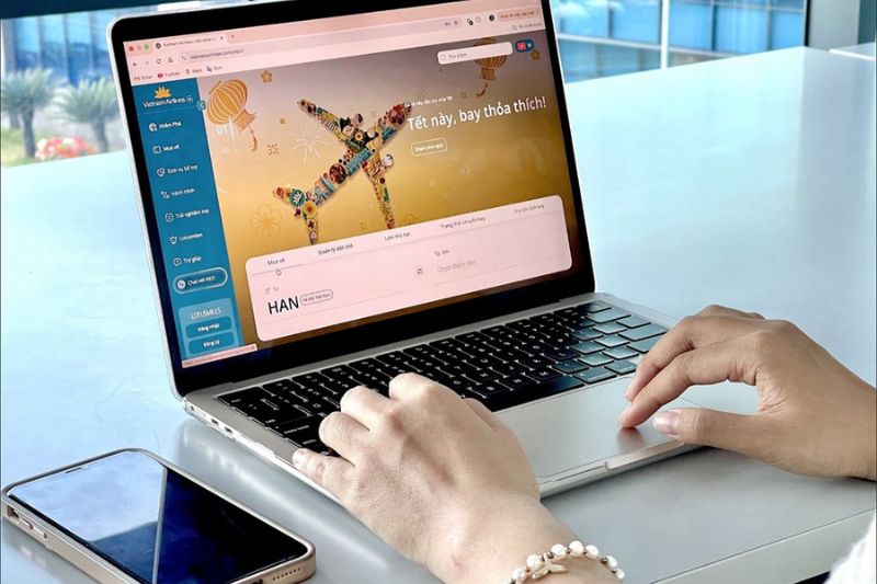 Mua v&eacute; m&aacute;y bay Vietnam Airlines gi&aacute; rẻ tại đ&acirc;u?