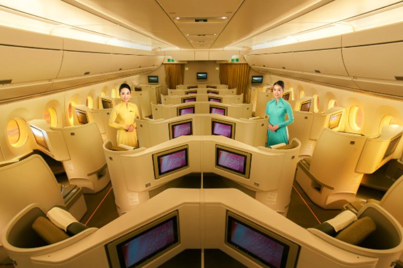 V&eacute; m&aacute;y bay hạng thương gia đi H&agrave; Nội