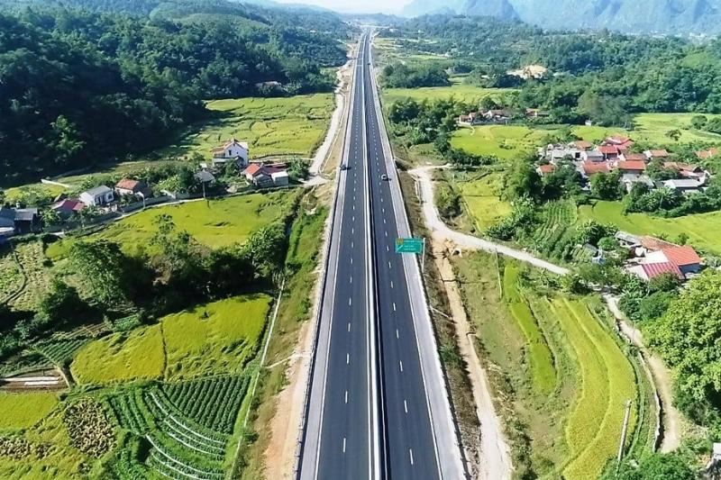 Du khách có thể dễ dàng di chuyển qua cao tốc để đến Lạng Sơn Du khách có thể dễ dàng di chuyển qua cao tốc để đến Lạng Sơn