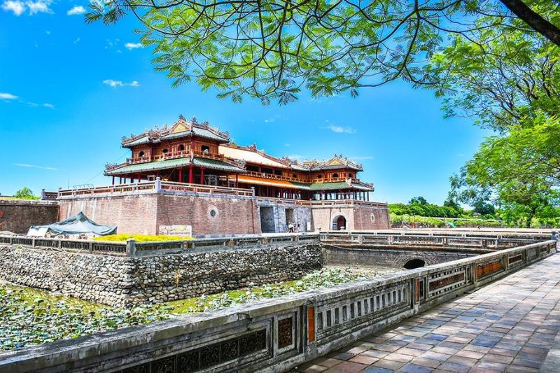 Cần lưu ý gì khi đặt vé máy bay đi Huế? Cần lưu ý gì khi đặt vé máy bay đi Huế?