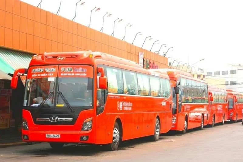Di chuyển bằng xe khách với chi phí tiết kiệm Di chuyển bằng xe khách với chi phí tiết kiệm
