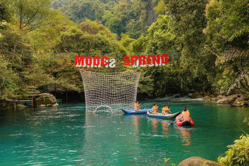 Suối Nước Moọc